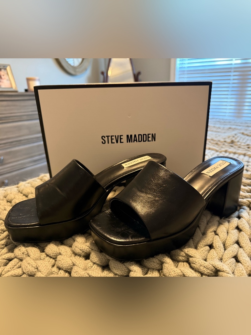 Steve Madden Troyye Platform Sandal — EUC!